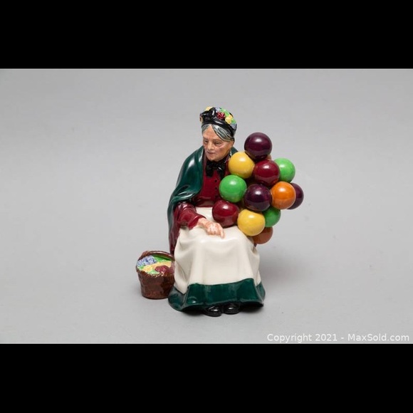 *combo excluded* Royal Doulton Old Balloon Seller - Picture 5 of 5